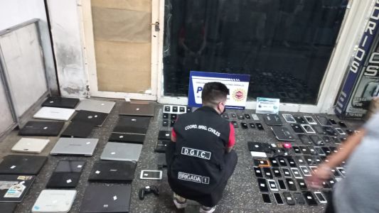 Galería norte: secuestraron 92 teléfonos, 18 tablets y 15 notebooks