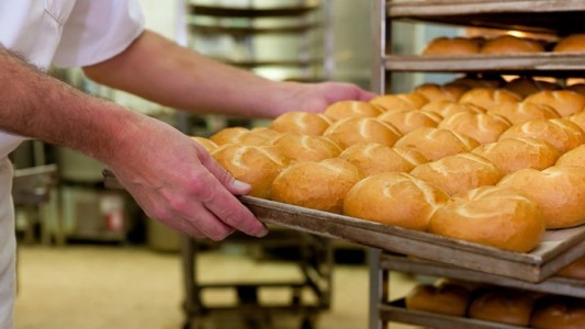 Congelan el precio de la harina para controlar los precios