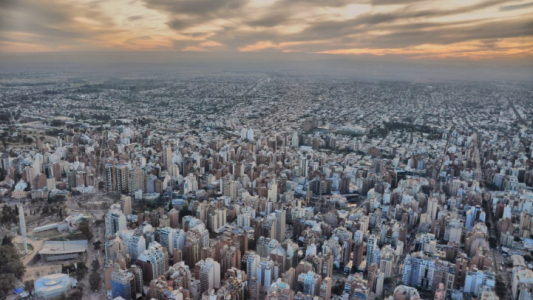 Los planes no monetarios de la Provincia sacaron de la indigencia a 32.000 personas y de la pobreza a 27.000