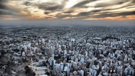 Covid-19: se mantiene el uso del barbijo en espacios cerrados