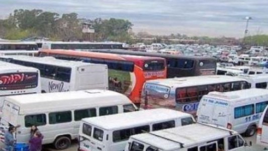 Desbaratan en La Matanza a banda que asalta colectivos con pasajeros provenientes de "La Salada"