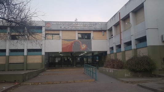 Protestas en el colegio Zípoli: lo hicieron cantando
