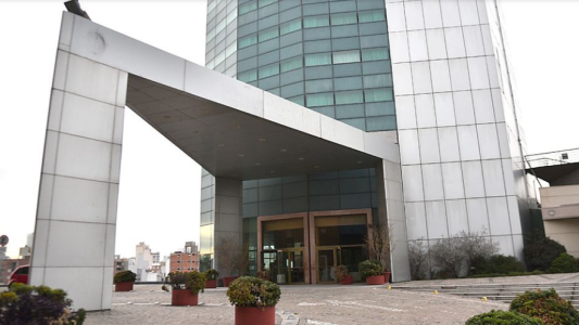 Evalúan reabrir el Sheraton bajo otra marca, pero aún deben salarios