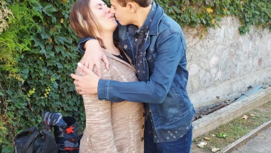 ¿Nos veamos y nos besemos?