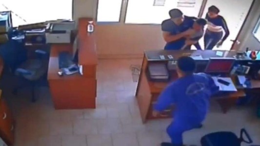 Neuquén: bomberos voluntarios le salvaron la vida a un nene de 3 años que no respiraba