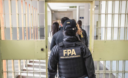 Desarticulan banda de narcomenudistas, casi todos son extranjeros