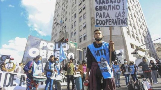 Movimientos sociales se concentrarán en el Obelisco y marcharán al Microcentro