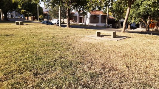 Lo balearon para robarle el celular