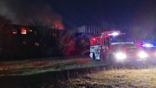 Incendio en fábrica de motos: daños totales pero sin heridos