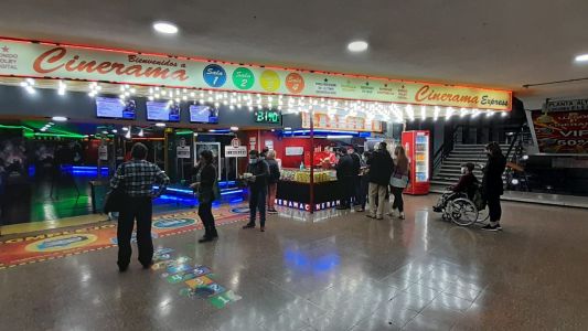 Reabrió el complejo Cinerama tras su cierre por la pandemia