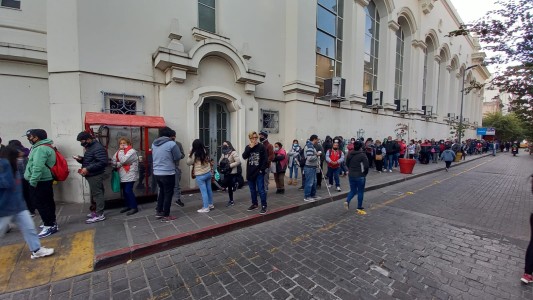 Anses abrió sus puertas para atender al público por la alta demanda de trámites