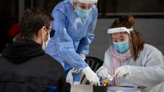 Se incrementan los casos de Covid: donde vacunarse y testearse en Cuidad de Córdoba