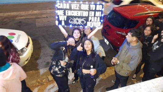 Wos presenta su show "oscuro éxtasis"