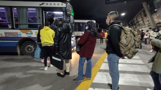 Mañana se levantaría el paro de transporte