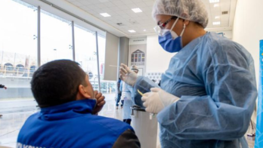 Pandemia: salud pública sigue recomendando vacunas y barbijos