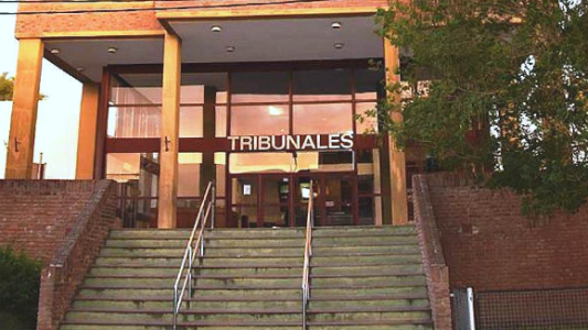 Elaboran un texto en quechua para informar a una mujer que su hija será dada en adopción