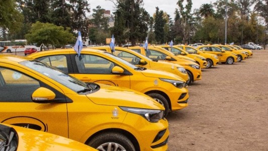 Córdoba incorpora 50 taxis cero kilómetro