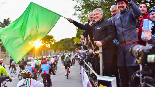 Multitudinaria asistencia a la vuelta ciclística de Córdoba: seguí la actividad en vivo