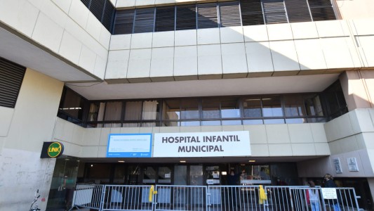 Detienen a empleado municipal por robo de insumos del hospital Infantil