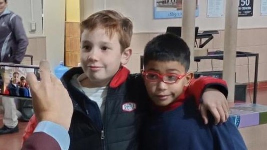 Cadena de favores: ahora Josué ayudó a un bebé con leucemia