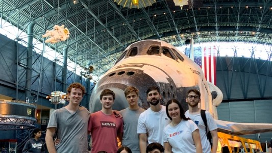 Estudiantes argentinos entre los 10 mejores del mundo en certamen de diseño de satélites