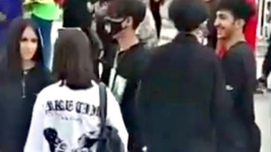 Detuvieron a mujeres en Ir​án por no usar hijab en una competencia de skate