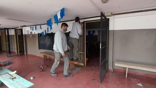 Se llevaron 18 netbooks de una escuela