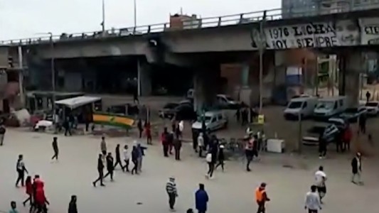 Batalla campal en Barrio 31: partido de fútbol terminó con un muerto