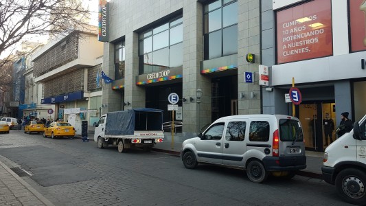 Municipalidad pide que los bancos abran a las 10 de la mañana