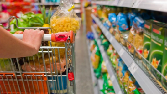 Informe del Centro de Almaceneros: la inflación acumulada en diez años fue 3.133%