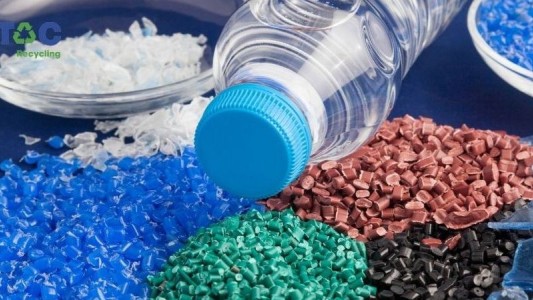 La industria del plástico, en jaque por la escasez de materia prima