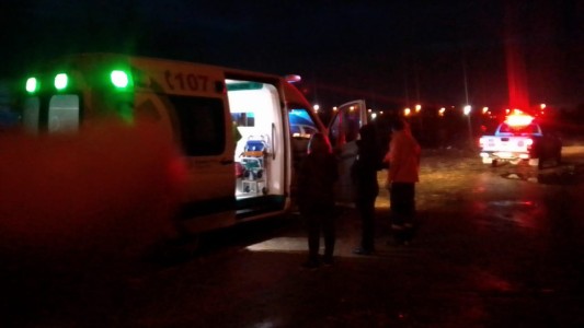 Rescatan con principio de hipotermia a un adulto mayor que cayó a una zanja con agua en Neuquén