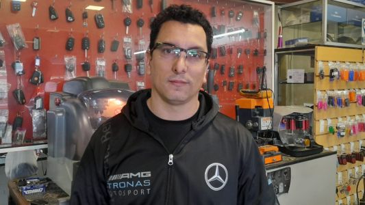 Salud y comercios afectados por el dólar