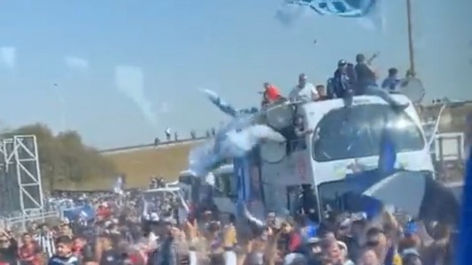 Talleres viajó a Buenos Aires con una despedida a todo trapo