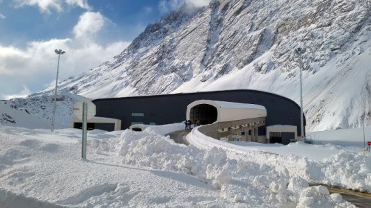 El Túnel Internacional Cristo Redentor está cerrado por un temporal en la alta montaña