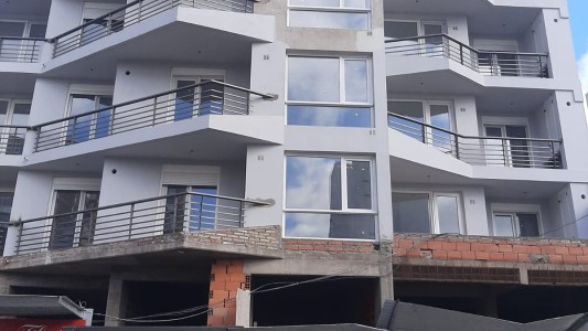 Bahía Blanca: un obrero cayó al vacío desde el piso 13 de un edificio en construcción y murió