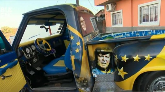 "Chatita Chiva": ploteó su camioneta con fotos de ídolos xeneizes