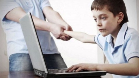 Cómo ayudar a los hijos pequeños a lidiar con la tecnología para evitar adicciones