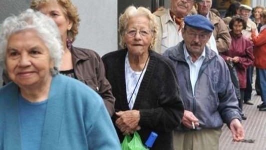 Los jubilados docentes recibirán cerca de un 40% de aumento en el mes de septiembre