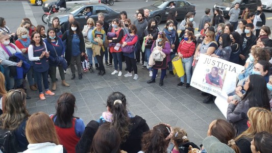 Docentes se movilizaron manifestando maltrato en las escuelas
