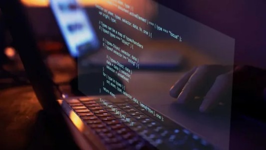 Lanzan cursos gratis de programación para acceder a empleos que pagan $267.000