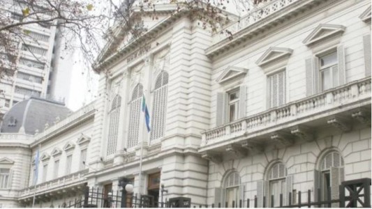 Fueron entregados en adopción en 2017 y ahora el padre pidió recuperarlos: la Suprema Corte lo rechazó