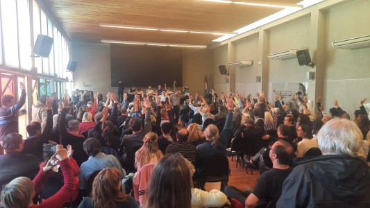 Pese al rechazo de un sector, UEPC aceptó la oferta de la Provincia