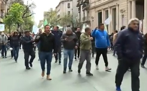 Conflicto salarial: el SUOEM anuncia movilizaciones y asambleas