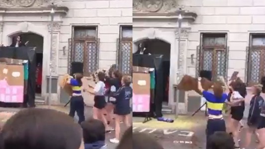 Polémica en Olavarría: alumnos representaron a Cristina Fernández y arrojaron polenta a "planeros"