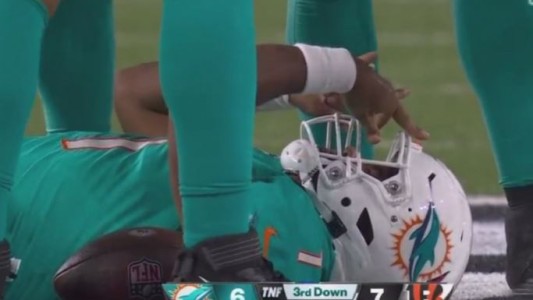 Video: un jugador de la NFL sufrió un tremendo golpe en la cabeza y fue hospitalizado