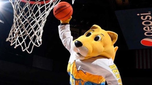 Escándalo en la NBA: una mascota cobra el tiple que la mejor jugadora de la liga femenina