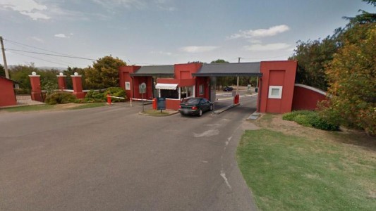 Detienen a una mujer acusada de robar 1.600 dólares en un country de Córdoba