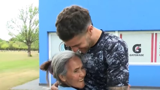 Regalo de cumpleaños para Mercedes: conoció al plantel de Belgrano