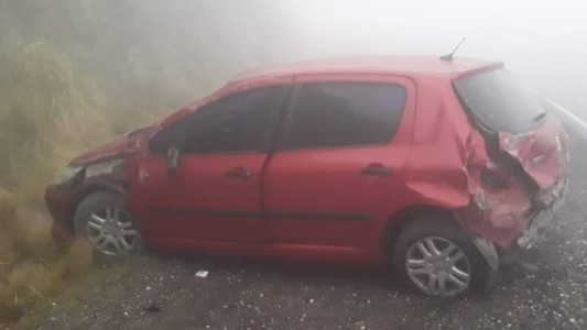Milagro en Altas Cumbres: un auto dio cinco tumbos y solo produjo lesiones